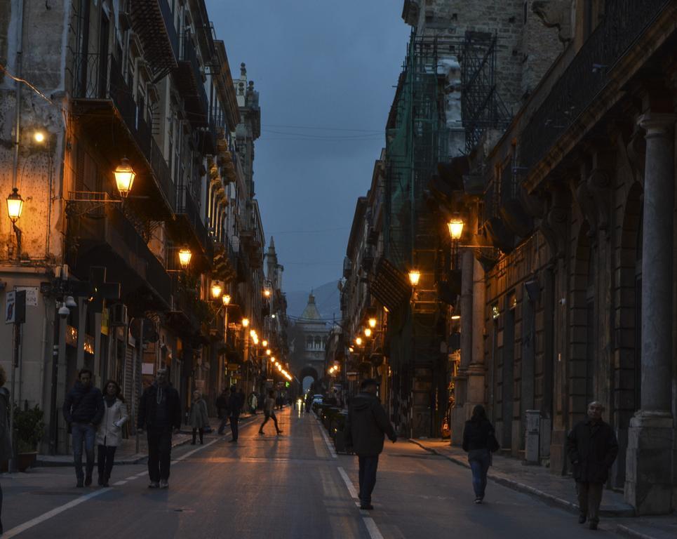 مبيت وإفطار باليرمو La Dimora Del Genio المظهر الخارجي الصورة